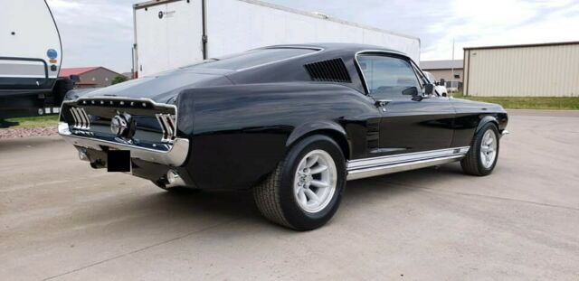 Ford Mustang 1967 image number 20