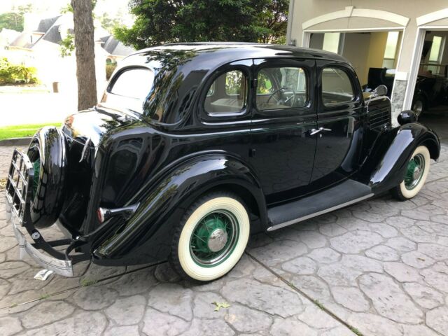 Ford Deluxe 1935 image number 25