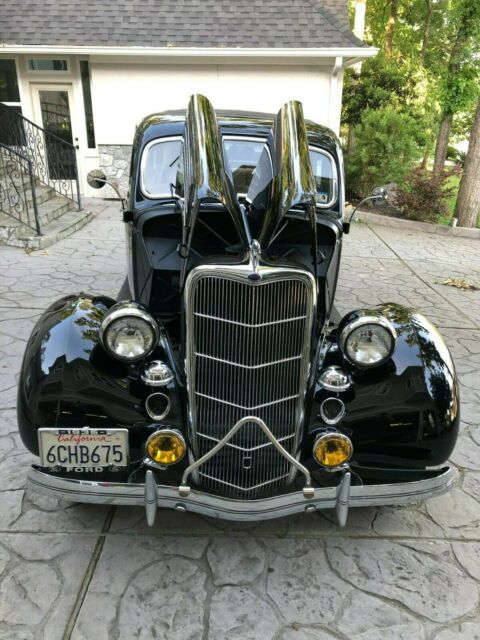 Ford Deluxe 1935 image number 28