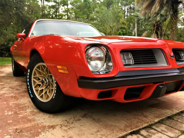 Pontiac Firebird 1975 image number 19