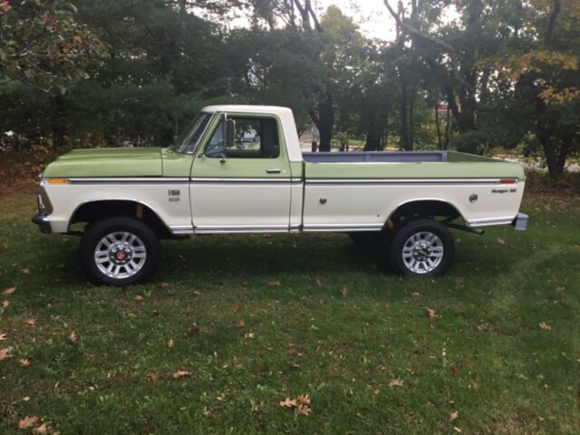 Ford F-250 1976 image number 0