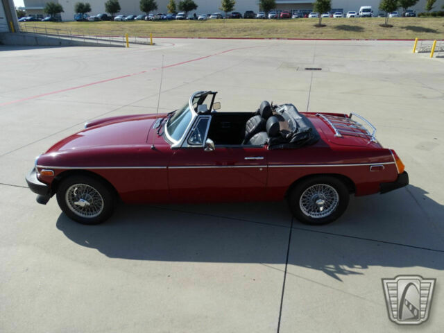 MG MGB 1977 image number 2