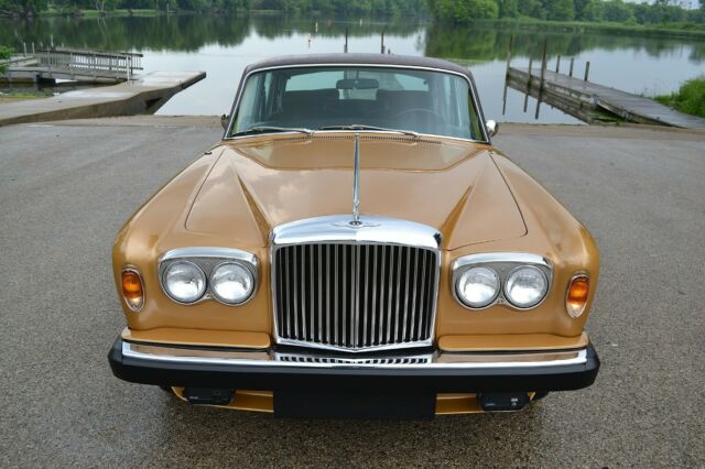 Rolls-Royce Silver Shadow 1974 image number 2