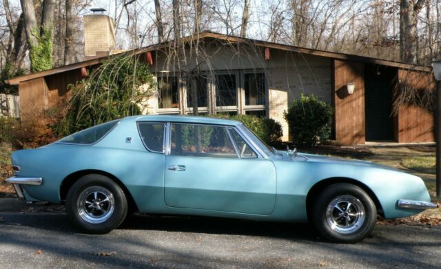 Studebaker Avanti 1963 image number 30