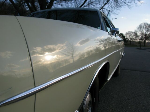 Ford Galaxie 1969 image number 16