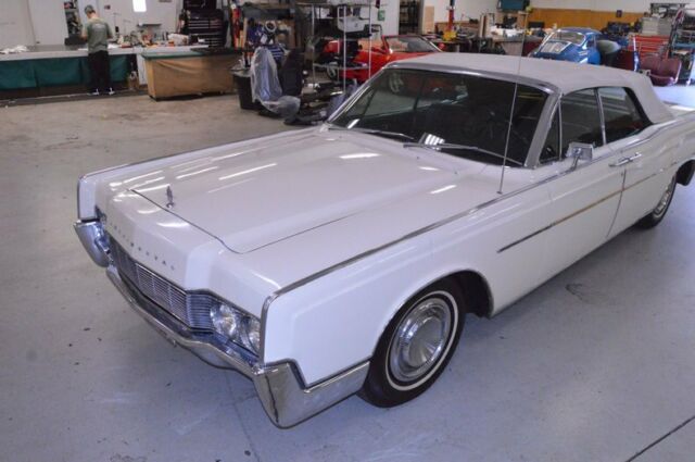 Lincoln Continental 1967 image number 40