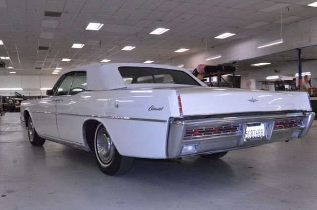 Lincoln Continental 1967 image number 6