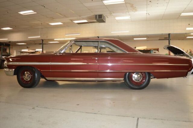 Ford Galaxie 1964 image number 1