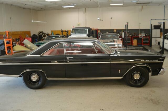 Ford Galaxie 1965 image number 40