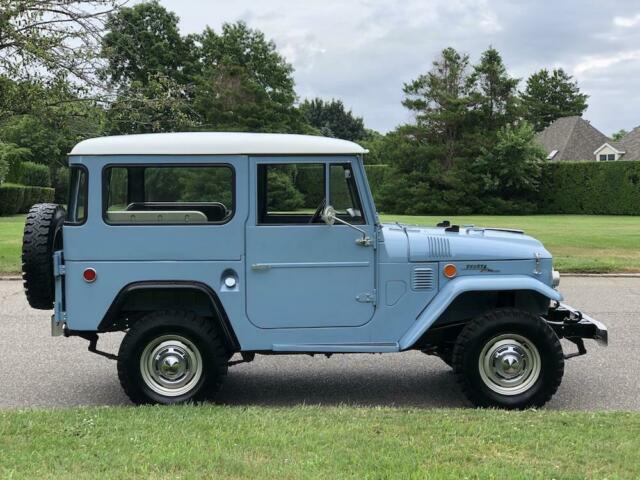 Toyota FJ Cruiser 1969 image number 3