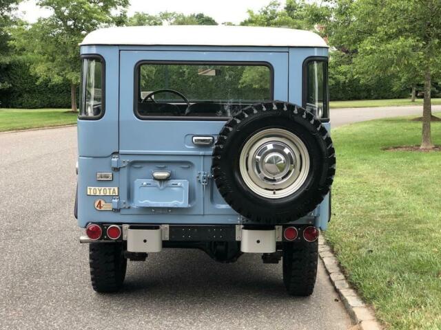 Toyota FJ Cruiser 1969 image number 7