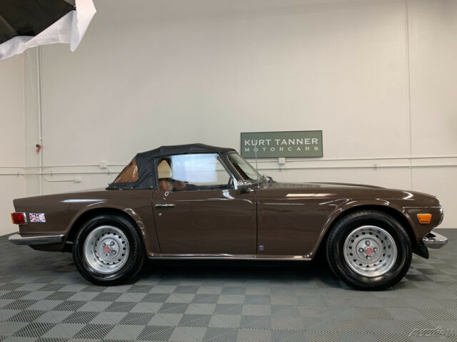 Triumph TR-6 1973 image number 11