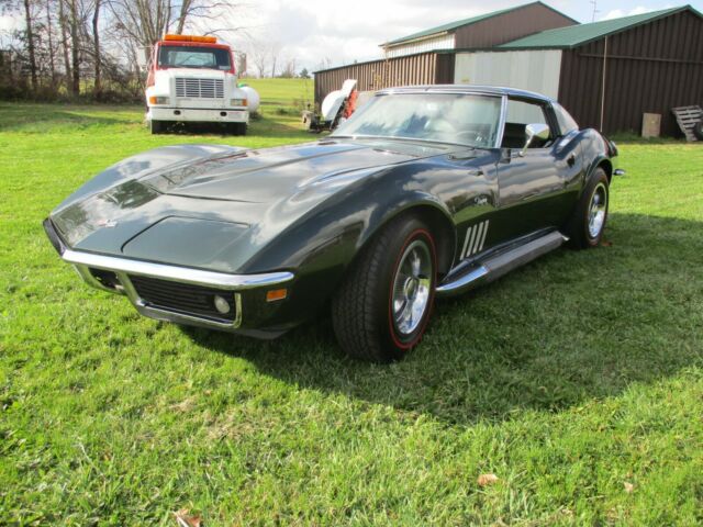 Chevrolet Corvette 1969 image number 0