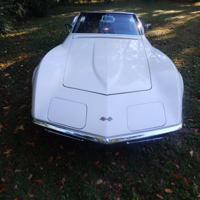 Chevrolet Corvette 1972 image number 25