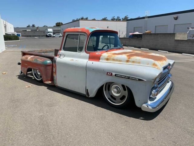 Chevrolet Apache 1958 image number 2