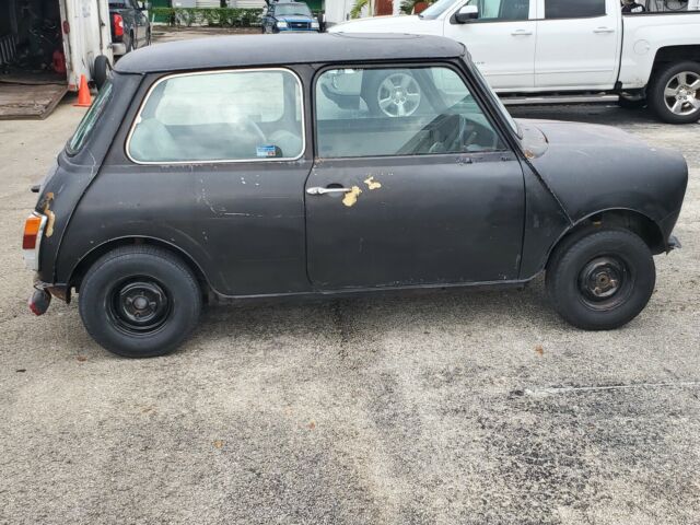 Austin Mini 1971 image number 8