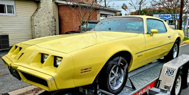 Pontiac Firebird 1979 image number 2