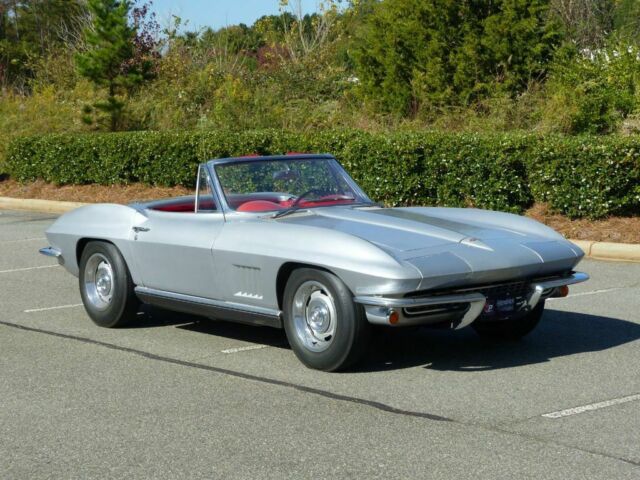 Chevrolet Corvette 1967 image number 25