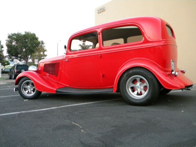 Ford SEDAN 1933 image number 5