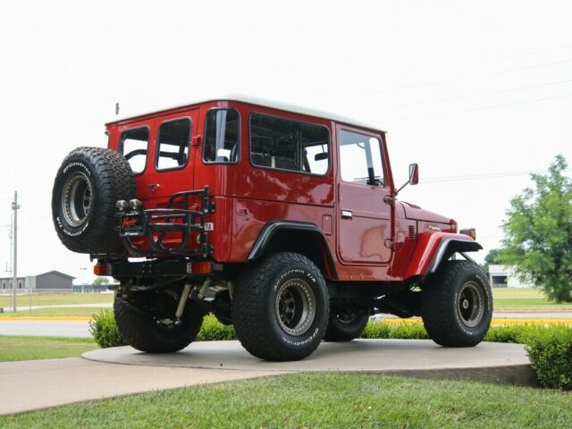 Toyota Land Cruiser 1975 image number 13