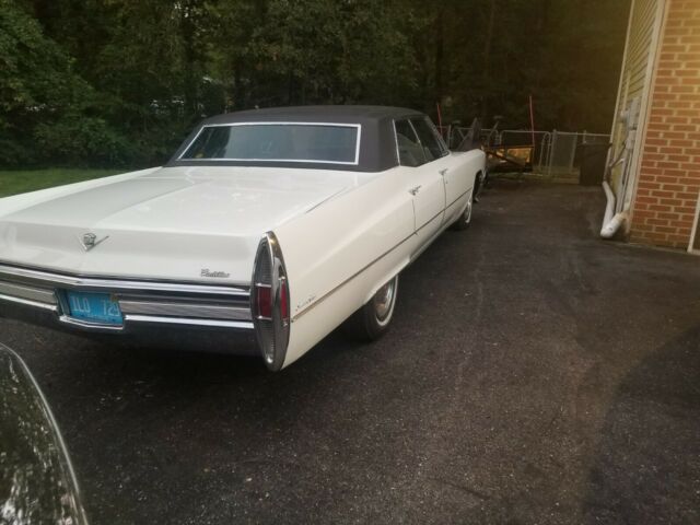 Cadillac DeVille 1968 image number 23