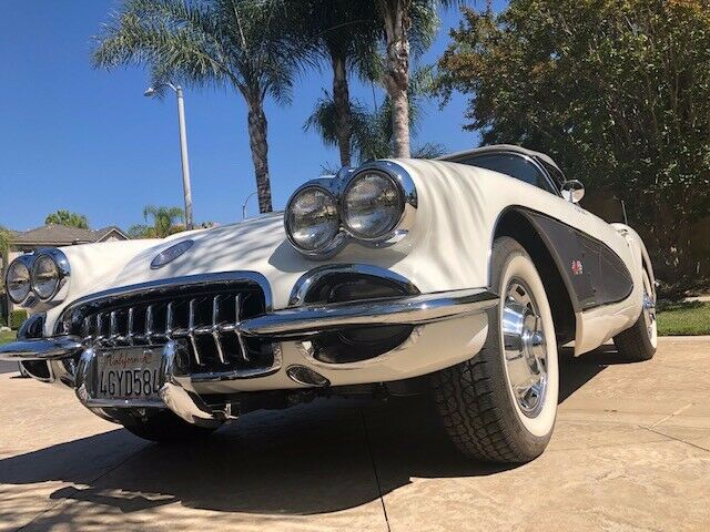 Chevrolet Corvette 1959 image number 23