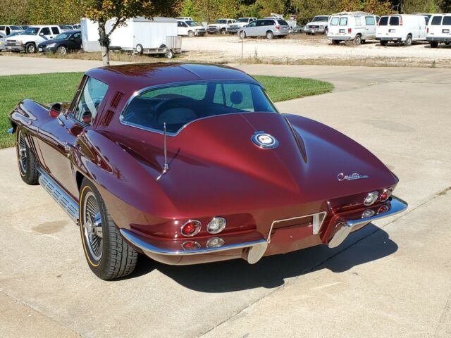 Chevrolet Corvette 1965 image number 10