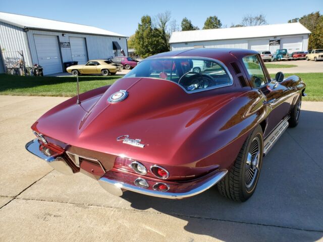 Chevrolet Corvette 1965 image number 29