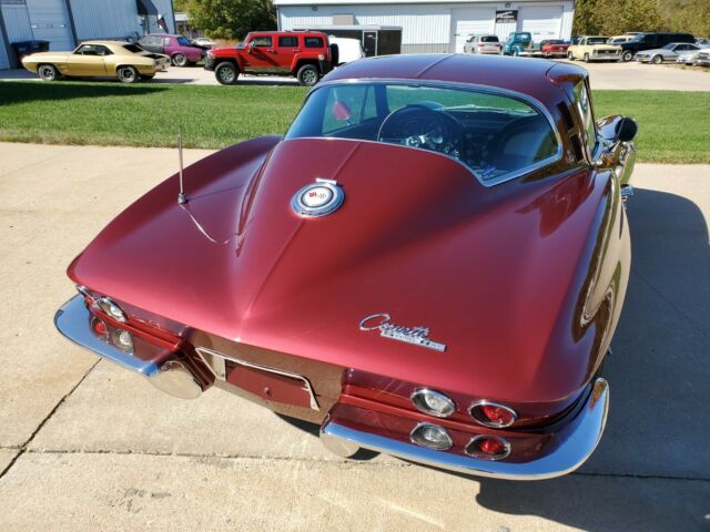 Chevrolet Corvette 1965 image number 32