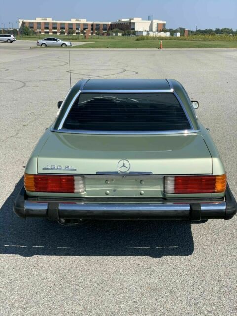 Mercedes-Benz 450SL 1974 image number 17