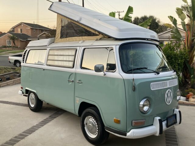 Volkswagen Westfalia Bus - Type 2 1971 image number 0