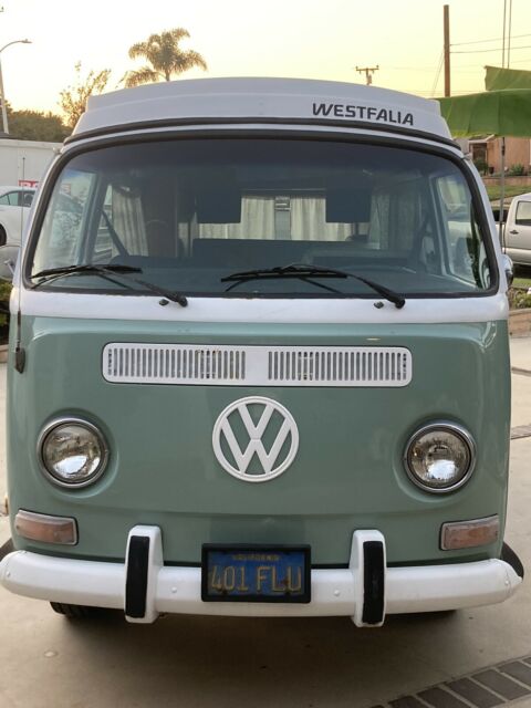 Volkswagen Westfalia Bus - Type 2 1971 image number 1