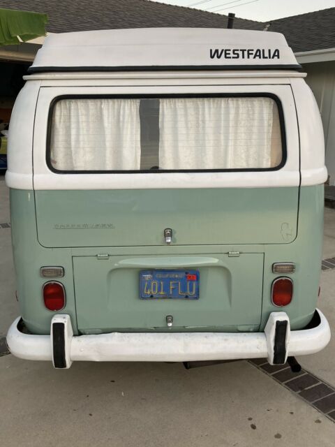 Volkswagen Westfalia Bus - Type 2 1971 image number 13