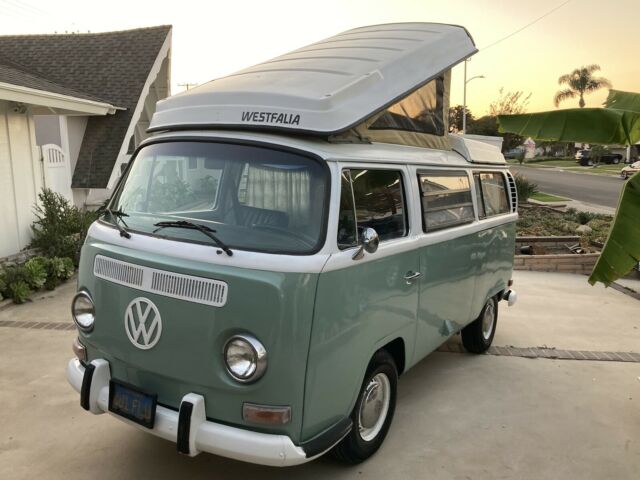 Volkswagen Westfalia Bus - Type 2 1971 image number 16