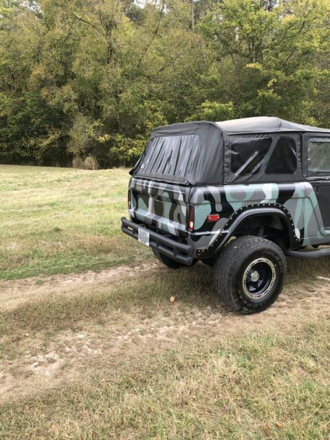 Ford Bronco 1971 image number 1