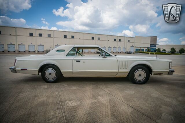 Lincoln Continental 1977 image number 18