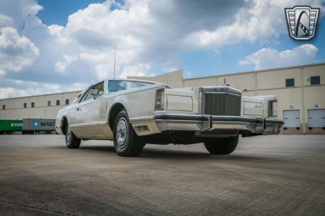 Lincoln Continental 1977 image number 22