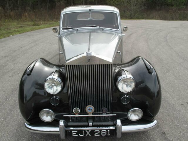 Rolls-Royce Silver Spirit/Spur/Dawn 1953 image number 35