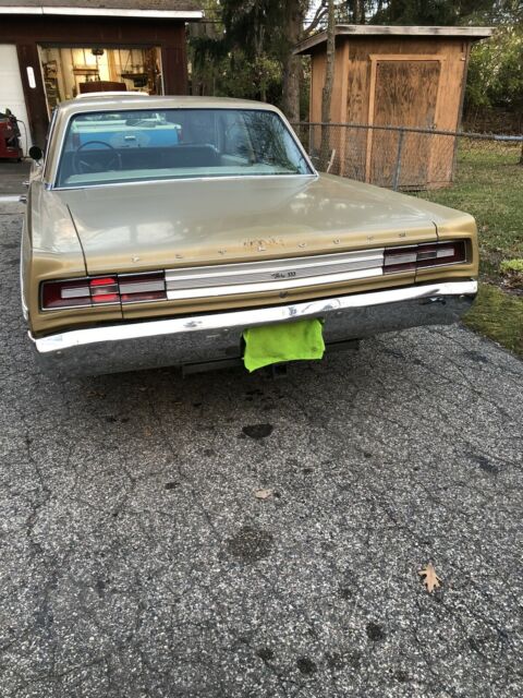 Plymouth Fury lll 1968 image number 2