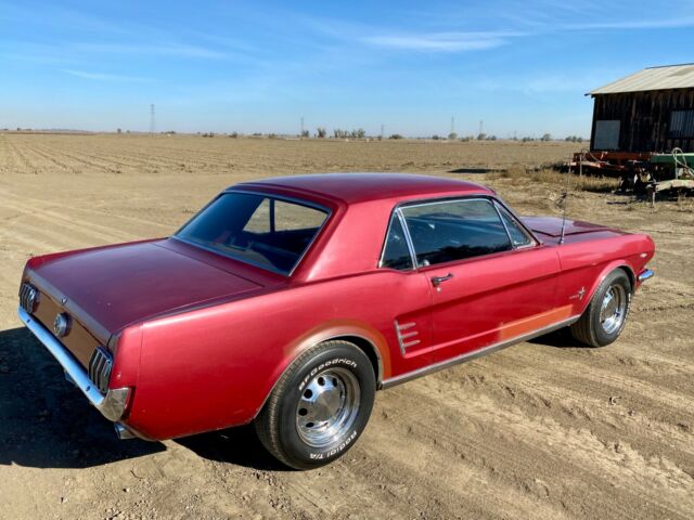 Ford Mustang 1966 image number 24