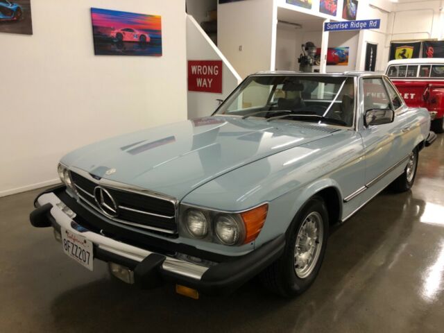 Mercedes-Benz SL-Class 1979 image number 2