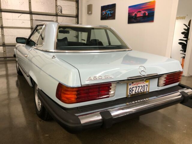 Mercedes-Benz SL-Class 1979 image number 30