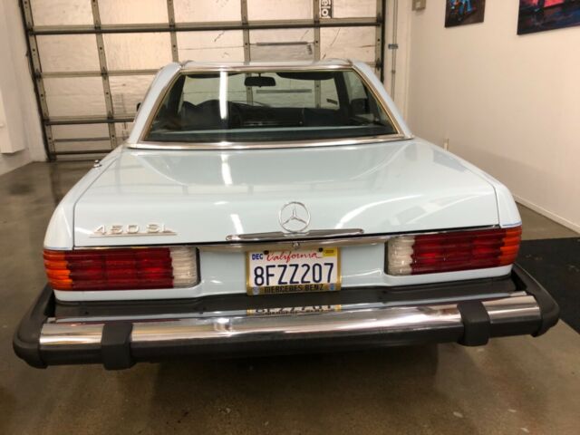 Mercedes-Benz SL-Class 1979 image number 31