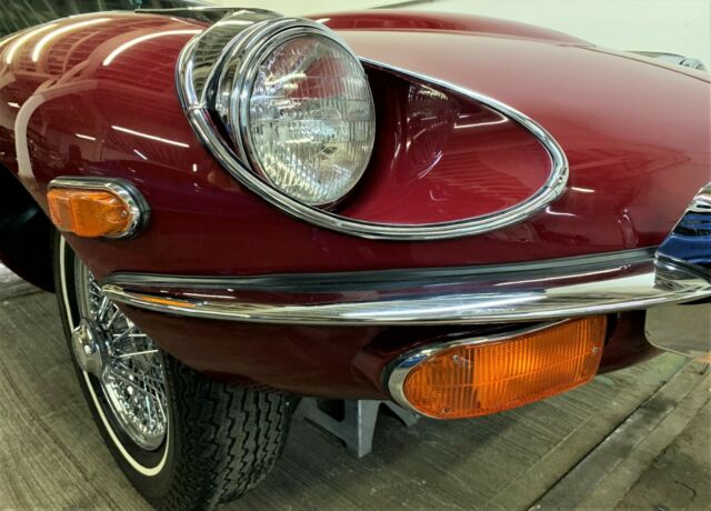 Jaguar E-Type 1970 image number 31