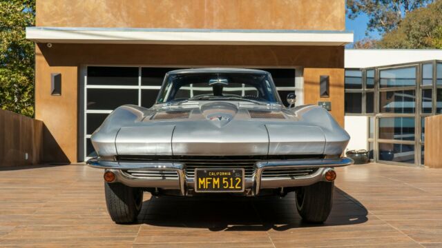 Chevrolet Corvette 1963 image number 10