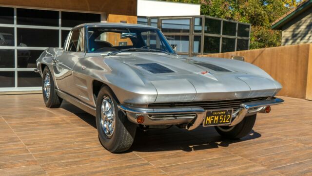 Chevrolet Corvette 1963 image number 2