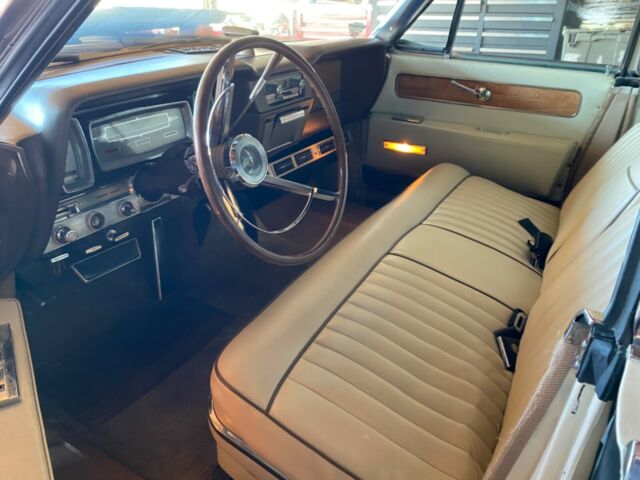 Lincoln Continental 1963 image number 10