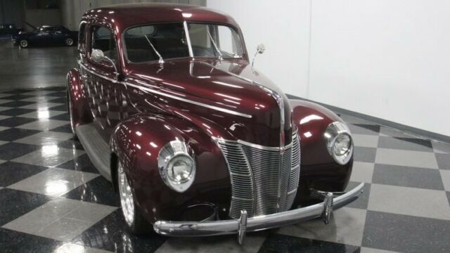 Ford Deluxe 1940 image number 18