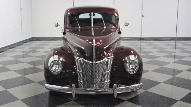 Ford Deluxe 1940 image number 19