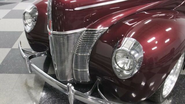 Ford Deluxe 1940 image number 22